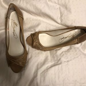 Nude michaelangelo pumps from DB